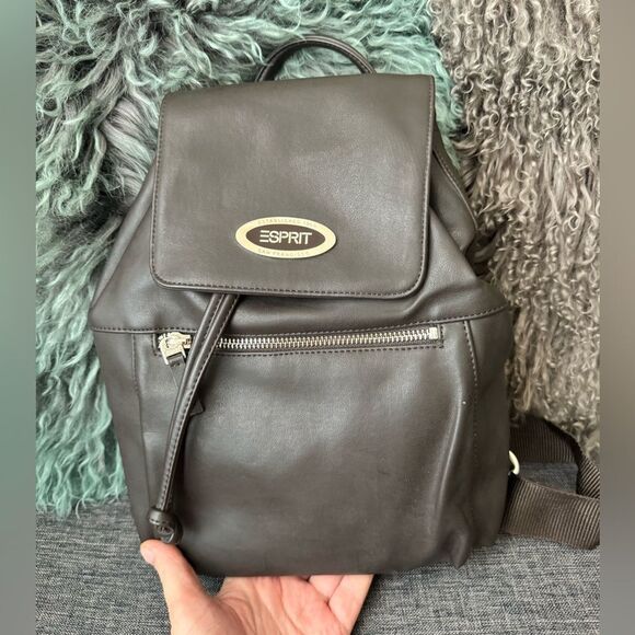 Y2K Esprit Vintage Faux Leather
Drawstring Backpack - Picture 6 of 13